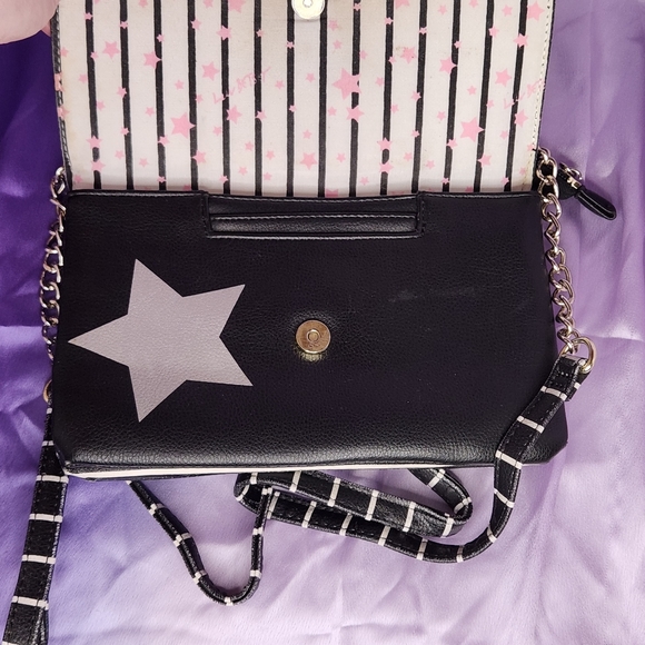 BETSEY JOHNSON star & heart black crossbody - Picture 2 of 6
